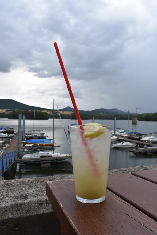 Resort Marina Labe Lovosice Exterior photo